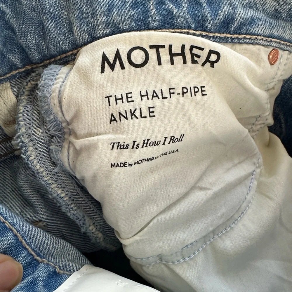 MOTHER The Half Pipe Sneak Wide Leg (Barrel) jeans in This is How I Roll - Picture 9 of 9